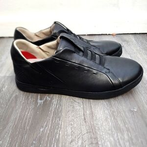 Kizik Men's Black Leather Casual Shoes 11M